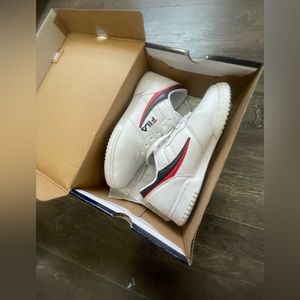 fila original fitness sneakers size 9